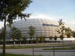 304753_2336263133581_994139568_n