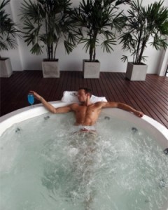 Idromassaggio-benefici-per-corpo-e-mente_oggetto_editoriale_w300