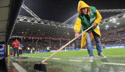 Si spazza via l'acqua come quando si rombe la lavatrice